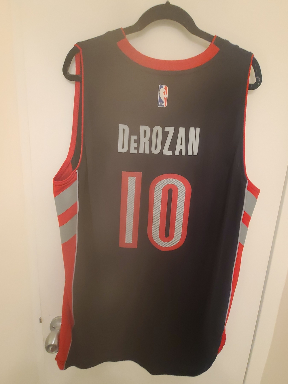 DeRozan #10 NBA Basketball Jersey - Black and Red